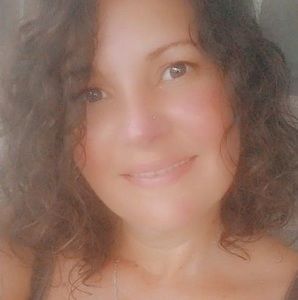 Meet your Posher, Samina